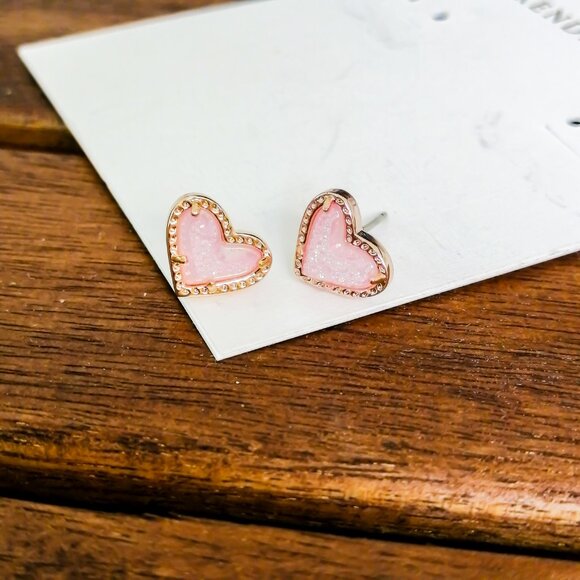 Kendra Scott Ari Heart Rose Gold Stud Earrings Light Pink Drusy - Picture 2 of 4